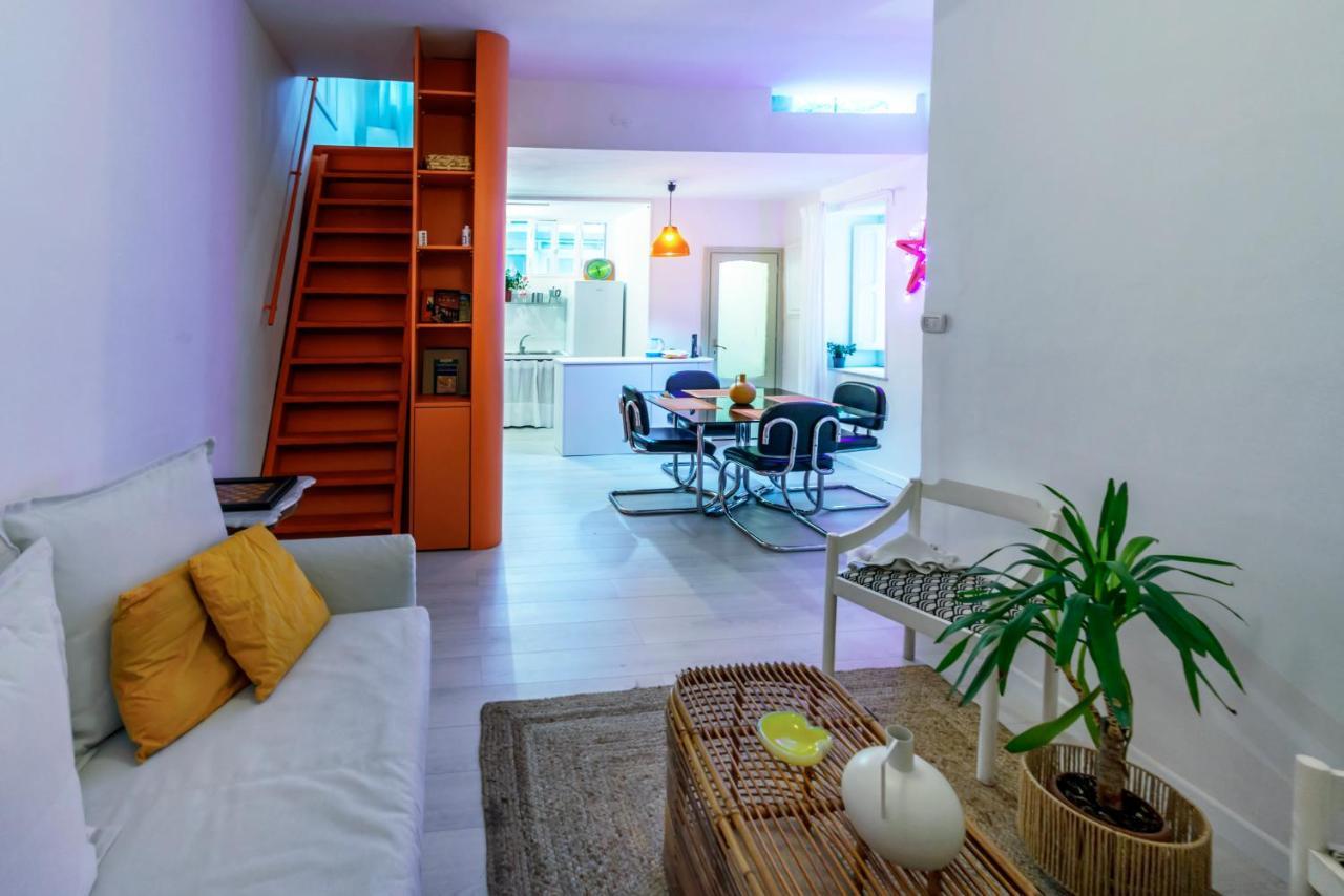 Charming Apartment With Balcony In The Historic Center Napoli Dış mekan fotoğraf