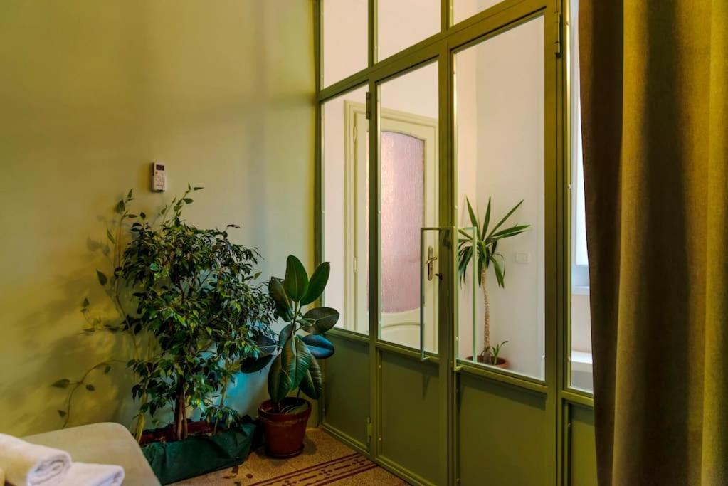 Charming Apartment With Balcony In The Historic Center Napoli Dış mekan fotoğraf