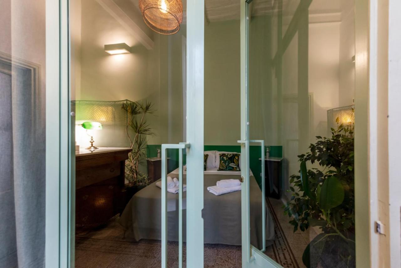 Charming Apartment With Balcony In The Historic Center Napoli Dış mekan fotoğraf