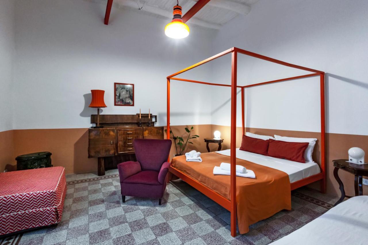 Charming Apartment With Balcony In The Historic Center Napoli Dış mekan fotoğraf